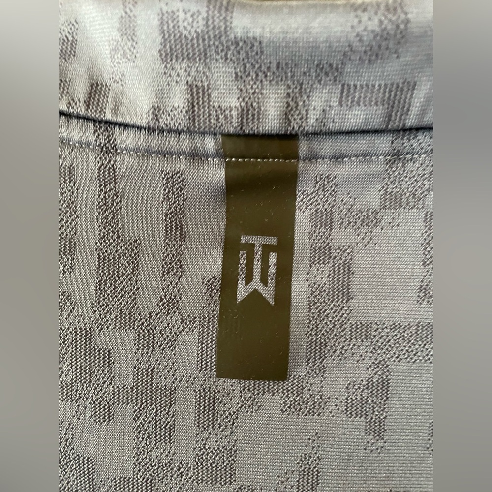 Nike Tiger Woods Dri-Fit, Standard Fit Men’s Short Sleeve Digi Camo Polo Shirt - Picture 7 of 10